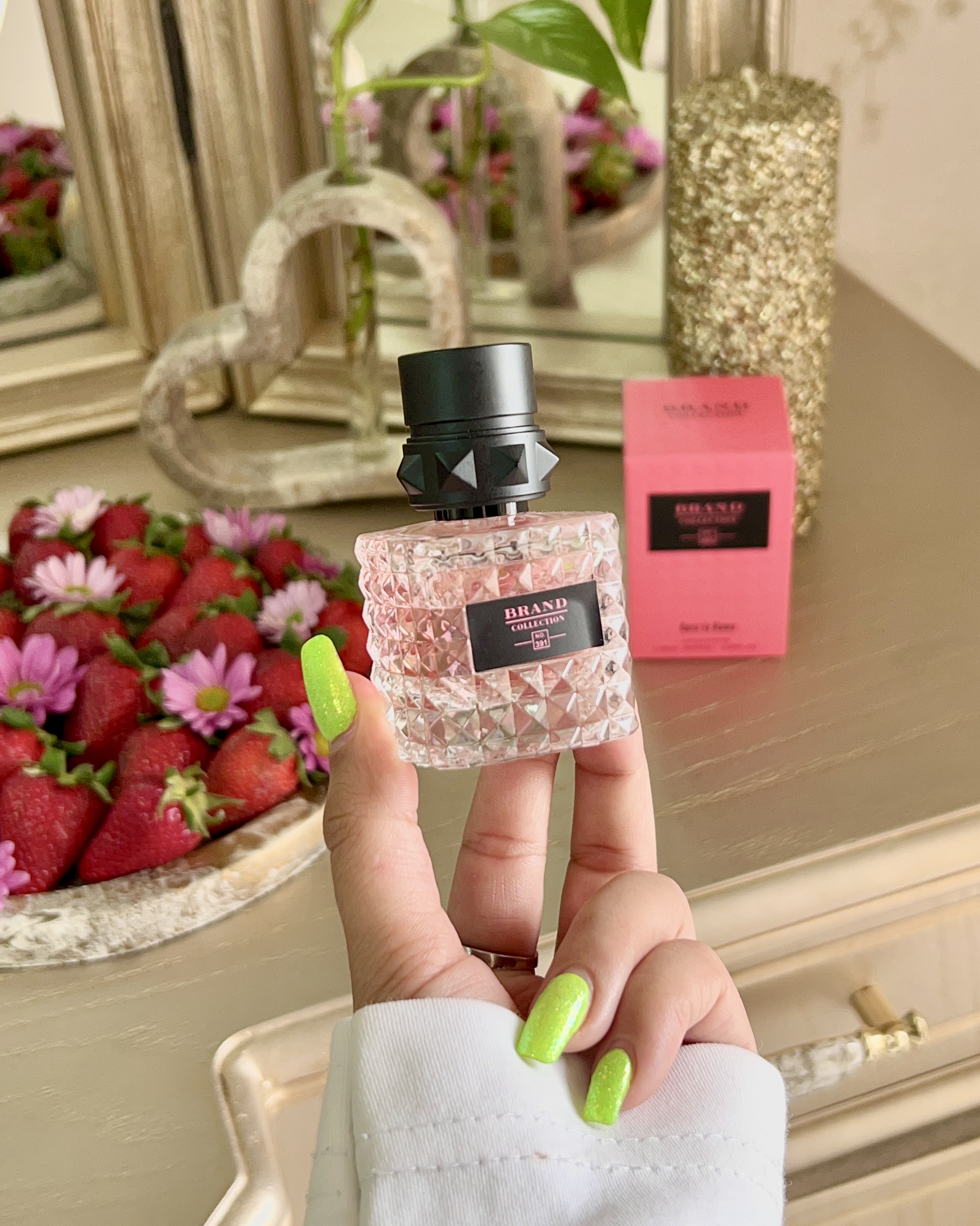 ادکلن والنتینو دونا بورن این روما