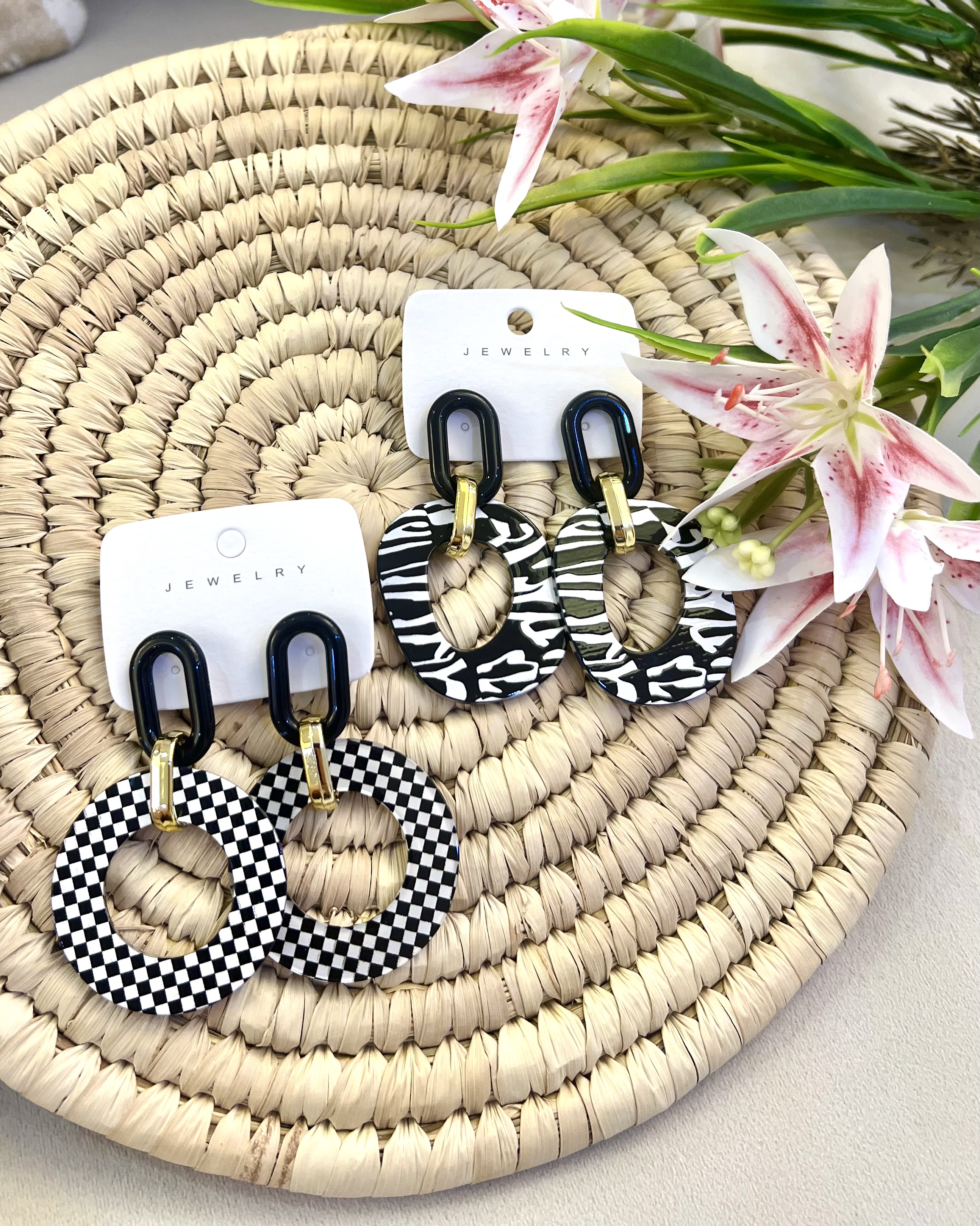 گوشواره مشکی سفید🦓